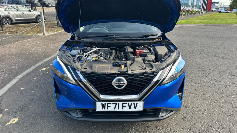 Nissan Qashqai 1.3 DiG-T MH N-Connecta 5dr Petrol Hatchback